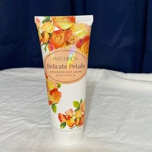Paris Hilton Delicate Petals foot lotion 3.38 oz NWT